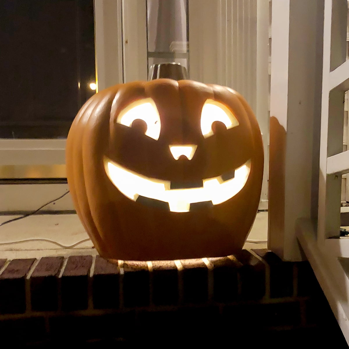 Gamexcel 2-Pack Lighted Jack O Lantern Pumpkins, 20 in and 10 in Pre-Lit LED Halloween Decorations for Porch, Yard and Indoor Outdoor Use