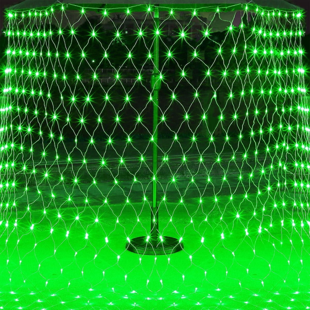 Garden Net Lights- Battery Operated 672 LED Waterproof Net Mesh Lights with 8 Modes- 6x4M Fairy String Lights for Outdoor Indoor Christmas Tree- Bush- Backyard- Garden- Party Décor.