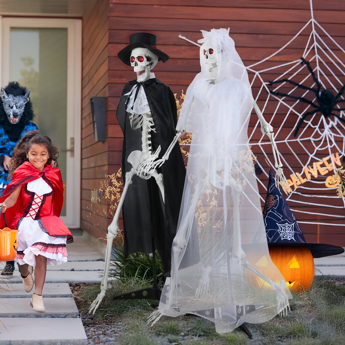 SUSUchens Life-Size 65" Halloween Skeleton Couple Full Body Bones Posable Skeleton with Movable Joints, Bride,Groom Skeleton Decor with Sound,Glowing Eyes,Haunted House Party Props