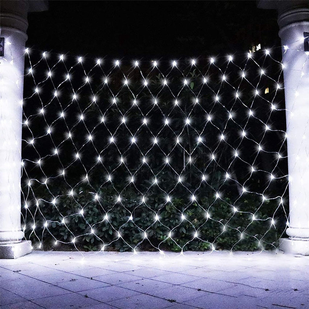 Garden Net Lights- Battery Operated 672 LED Waterproof Net Mesh Lights with 8 Modes- 6x4M Fairy String Lights for Outdoor Indoor Christmas Tree- Bush- Backyard- Garden- Party Décor.