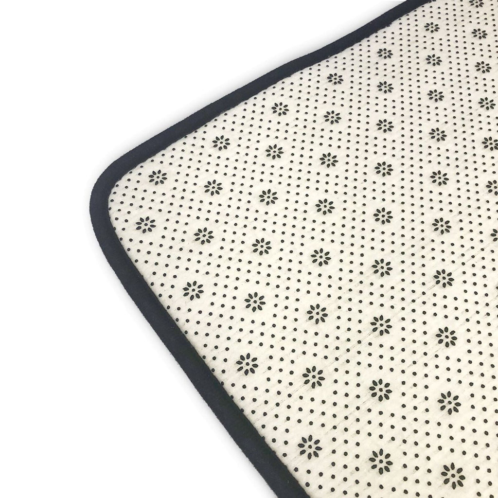 Flannel Floor Mat 63x48in Non-Slip Wear-Resistant Memory Sponge Point Plastic Bottom For Living Room Office Coffee Table Bed Balcony Dancing Skeleton Halloween Pattern