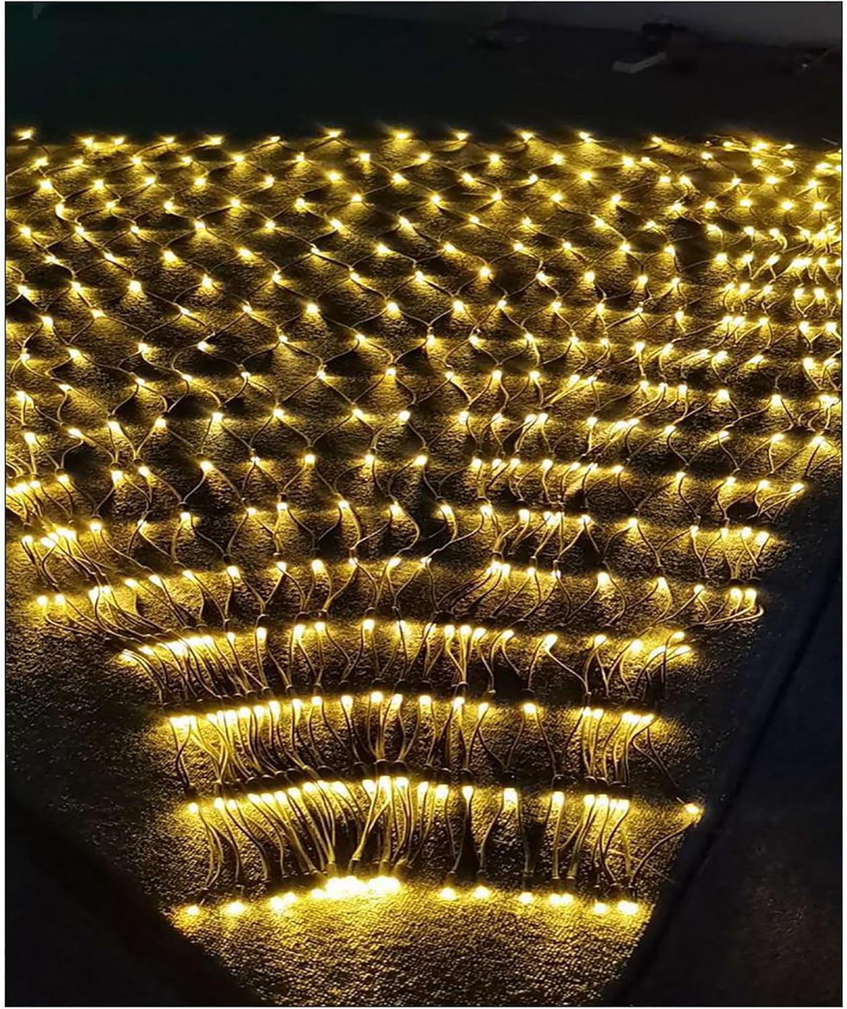 Garden Net Lights Battery Operated 4x6M 672LED Waterproof Net Mesh String Lights 8 Modes Fairy Lights for Indoor Outdoor Christmas Tree Bush Garden Backyard Décor