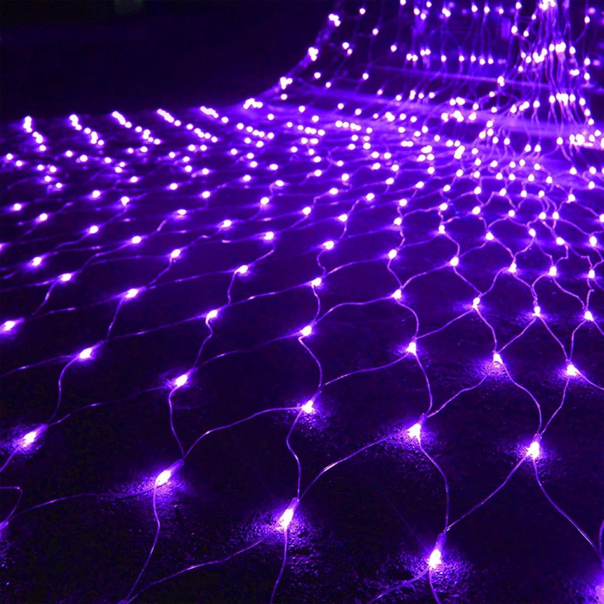 Garden Net Lights- Battery Operated 672 LED Waterproof Net Mesh Lights with 8 Modes- 6x4M Fairy String Lights for Outdoor Indoor Christmas Tree- Bush- Backyard- Garden- Party Décor.
